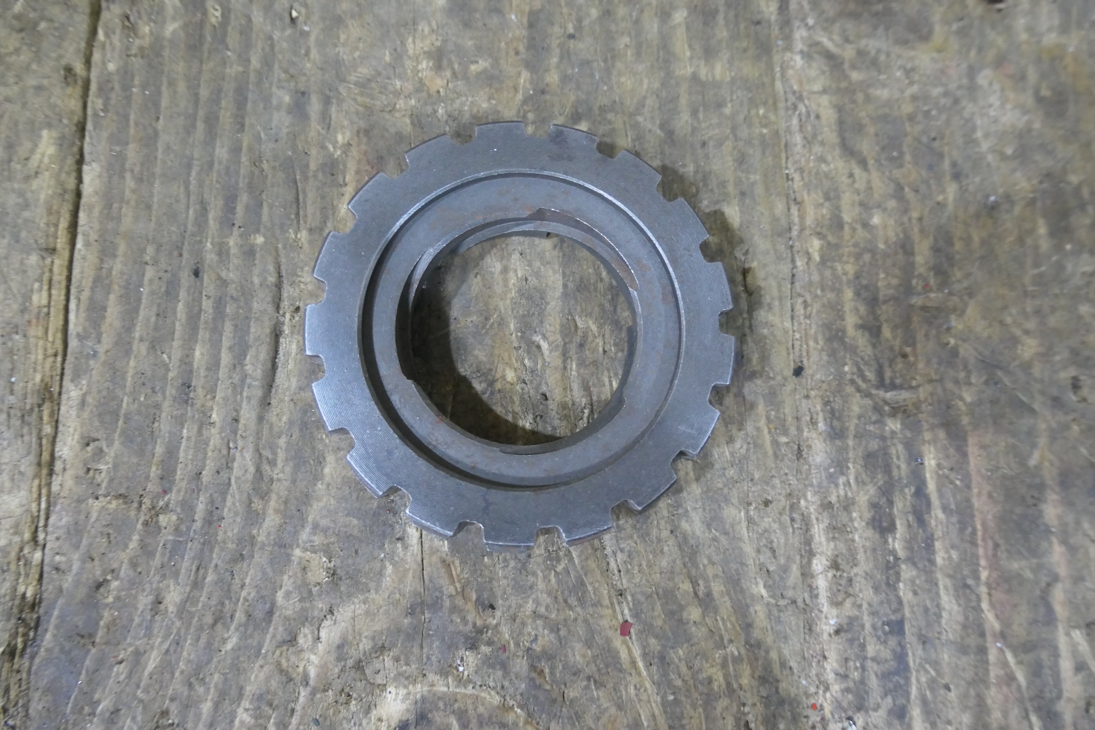 Honda C100 C105 ,Centre Clutch Gear, Genuine NOS Honda Part Number 22121-001-080