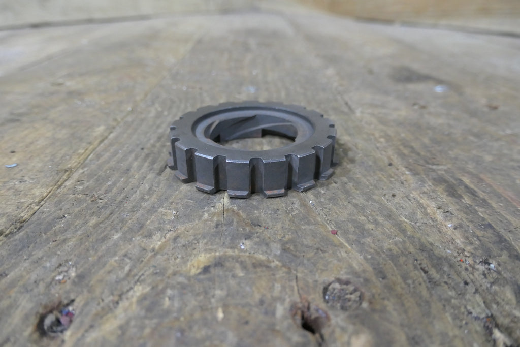 Honda C100 C105 ,Centre Clutch Gear, Genuine NOS Honda Part Number 22121-001-080