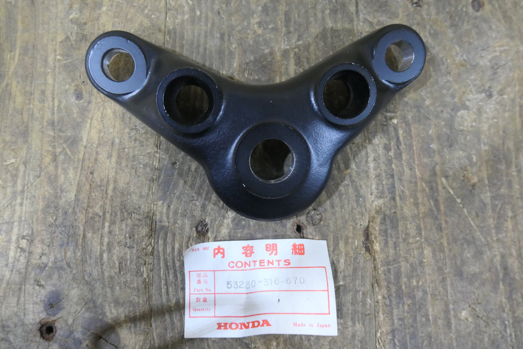 Honda CB125 CB175 ,Top Steering Yoke, Genuine NOS 53230-316-670