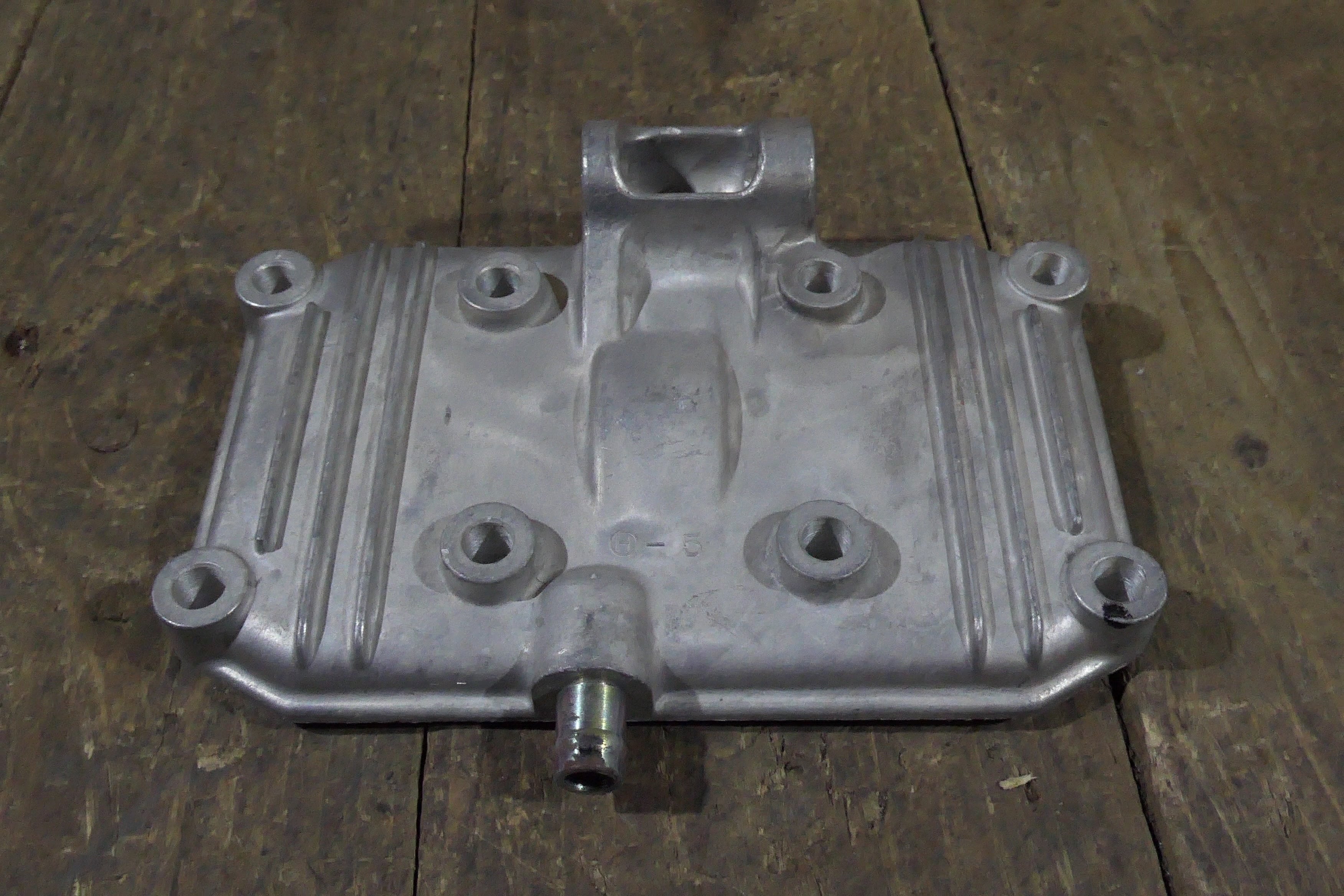 Honda CB200 CL200 ,Cylinder Head Cover, Genuine NOS  Part Number 12300-354-000