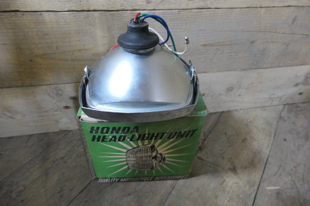 Honda CB92 Benly NOS  Sealed Beam Headlamp Unit  3312-020-3000