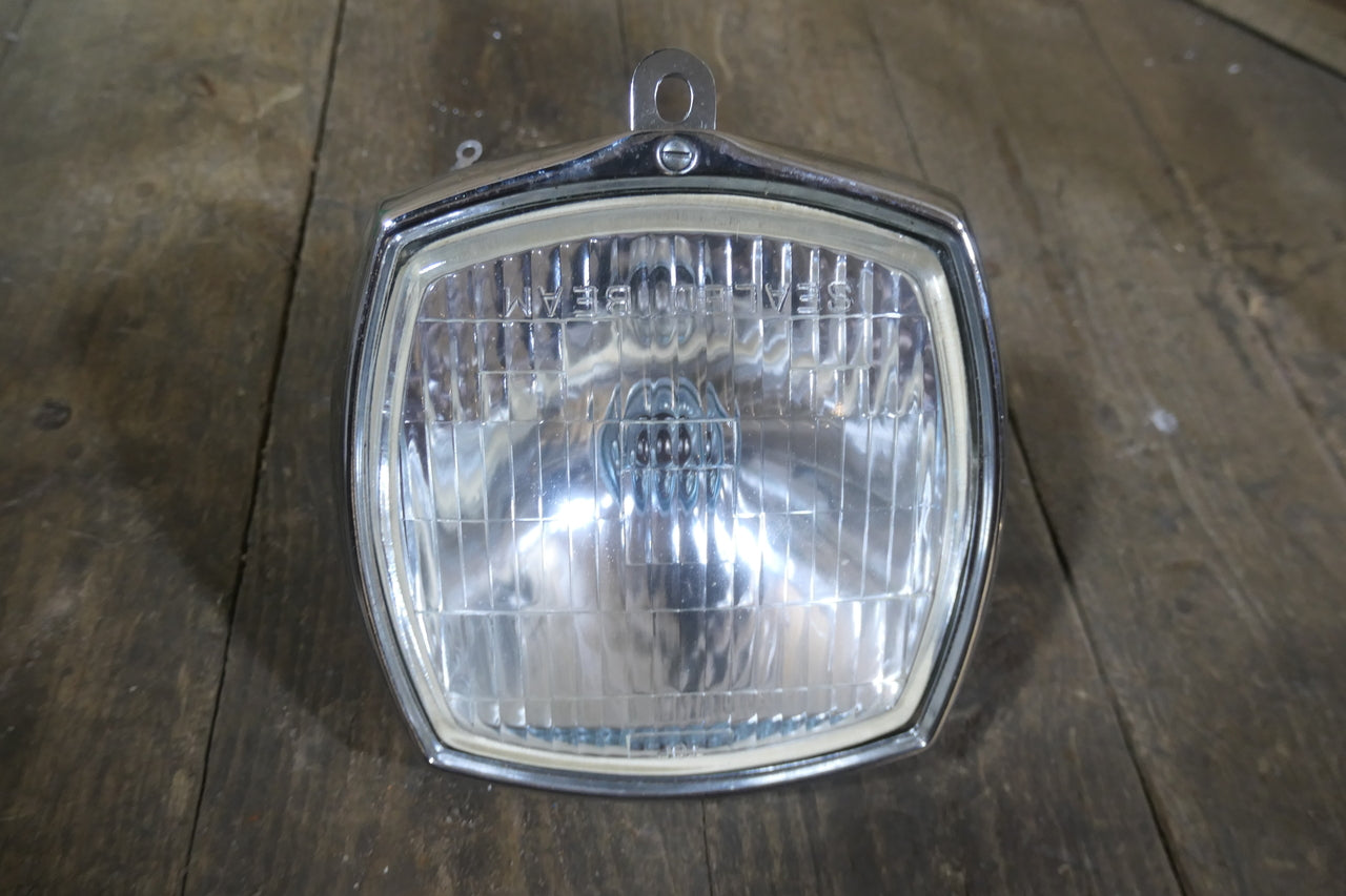 Honda CB92 Benly NOS  Sealed Beam Headlamp Unit  3312-020-3000