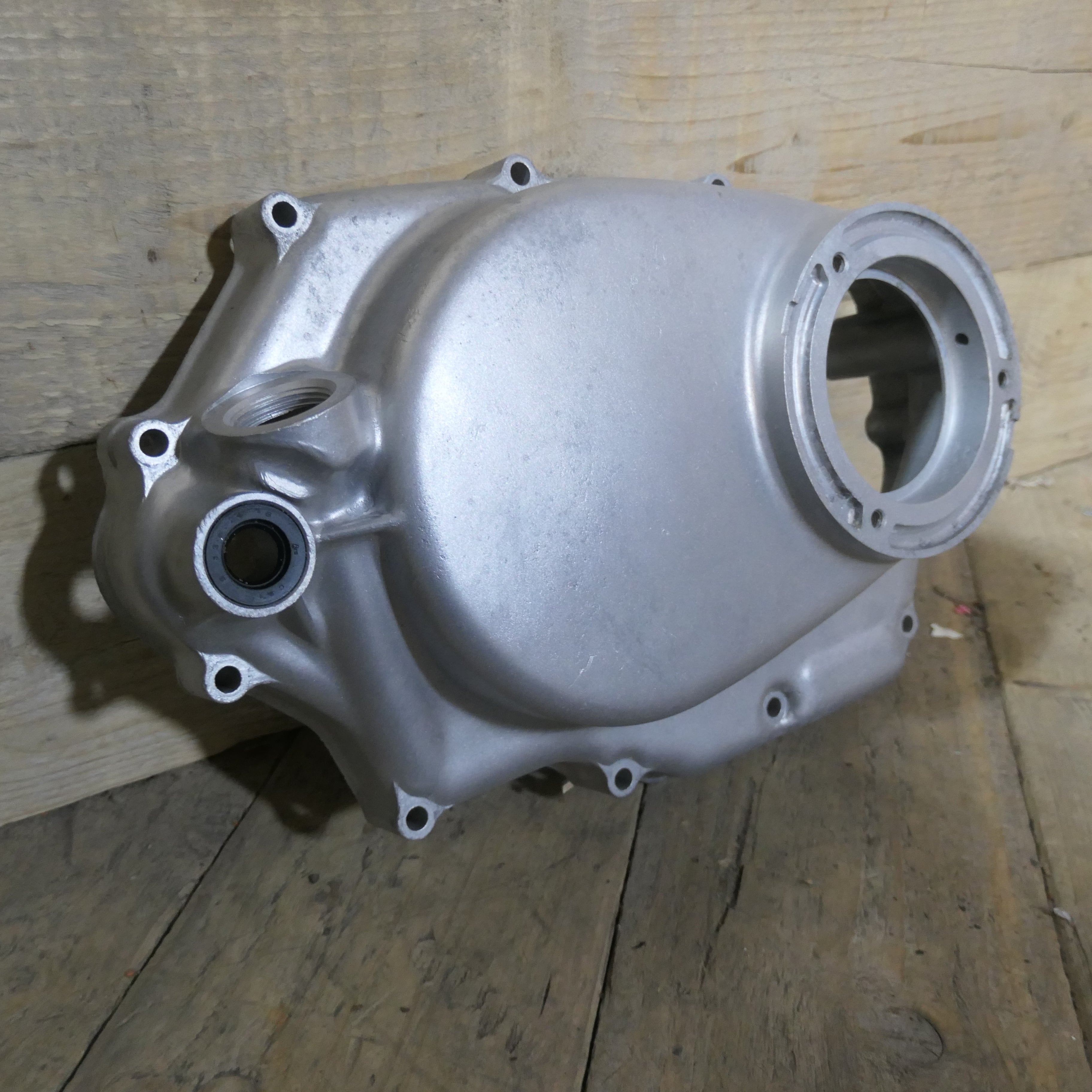 Honda CD175 CB175 CL160 ,Right Engine Cover, Genuine Part Number 11330-302-030