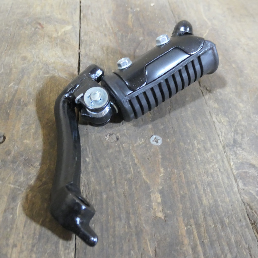 Honda CB500T ,Left Footrest Assembly, Genuine NOS Honda Part Number 50640-375-000B.