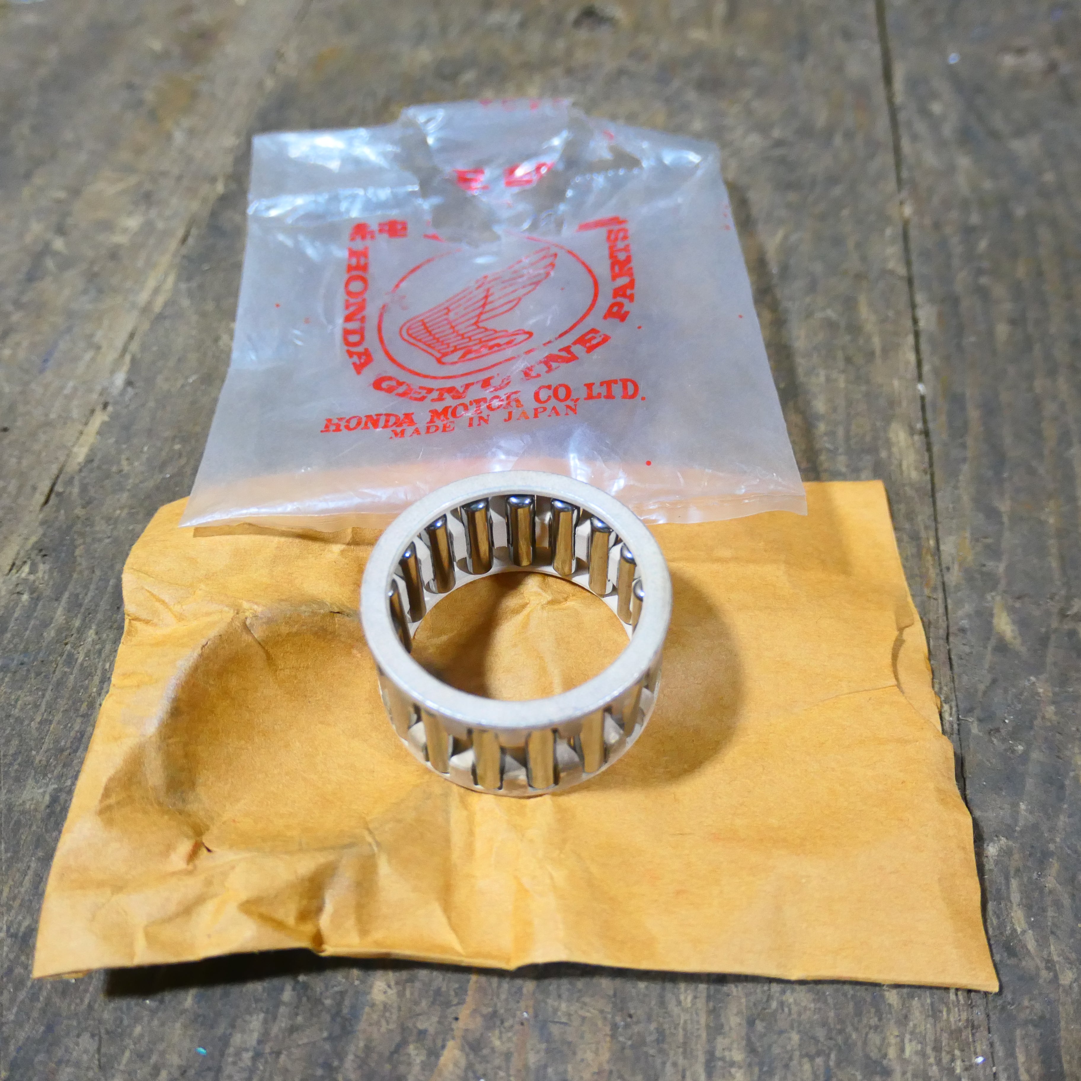 Honda CR450R ,Small End Bearing, Genuine NOS Honda Part Number 91006-KA5-003