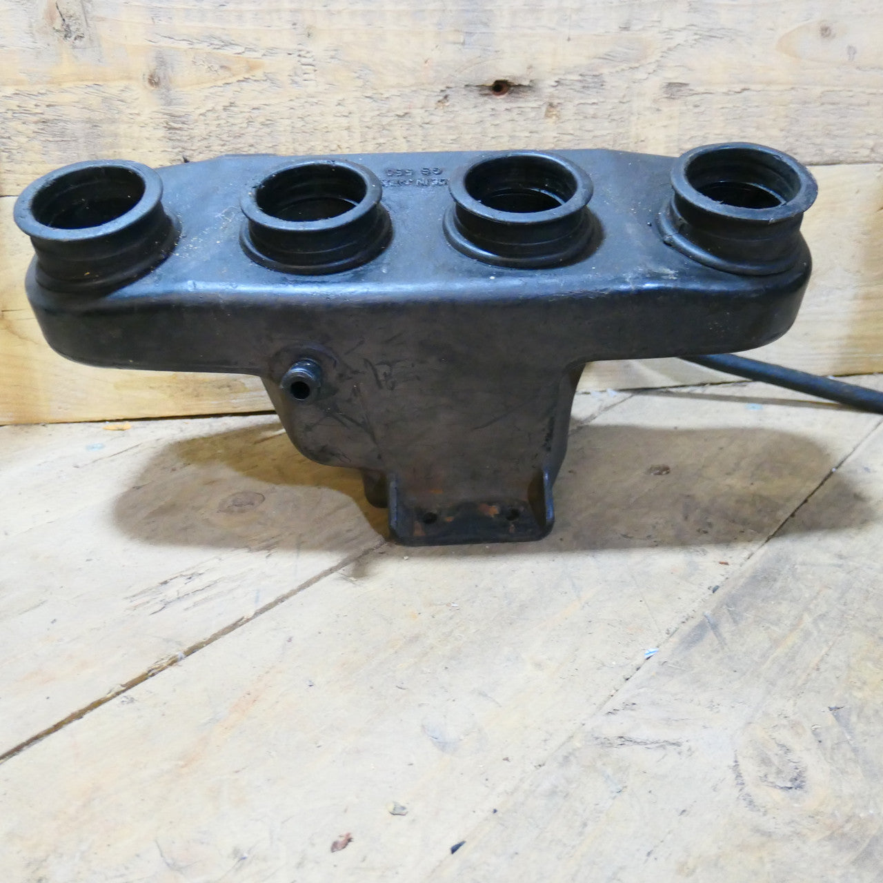 Suzuki ,GS550 Airbox ,Cleaner Assembly (Used) 13700-47310