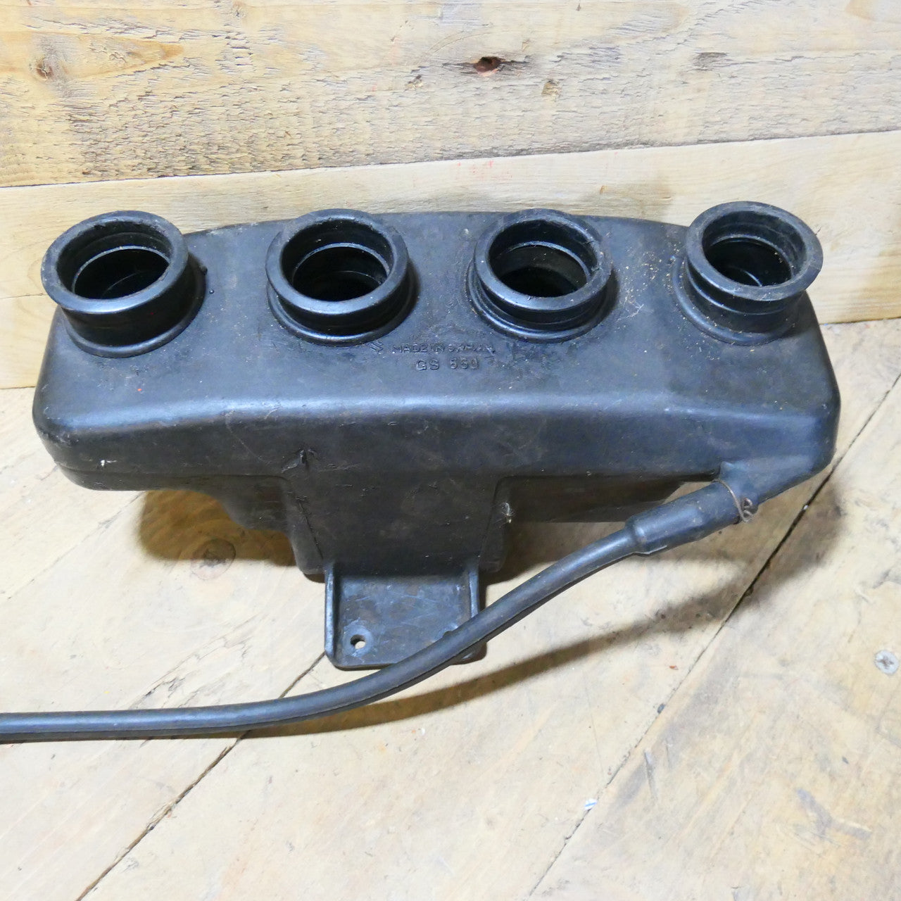 Suzuki ,GS550 Airbox ,Cleaner Assembly (Used) 13700-47310