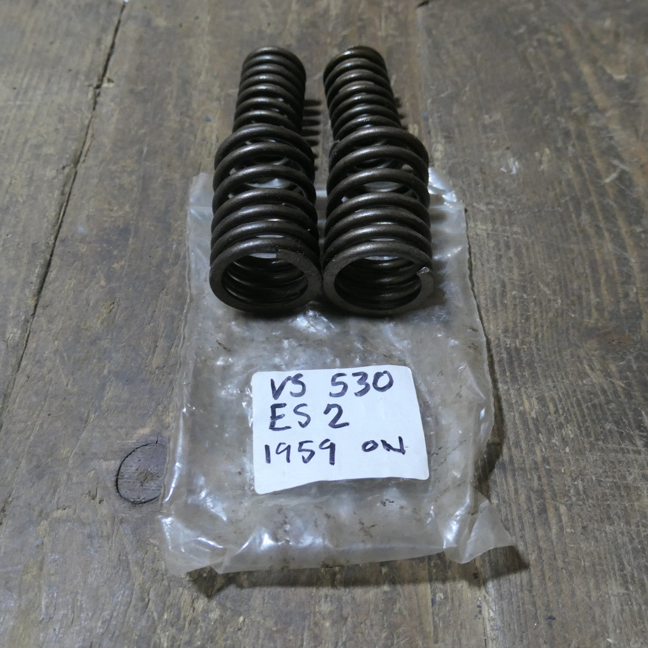 Norton ES2 1959 Onwards ,Valve springs V530, NOS
