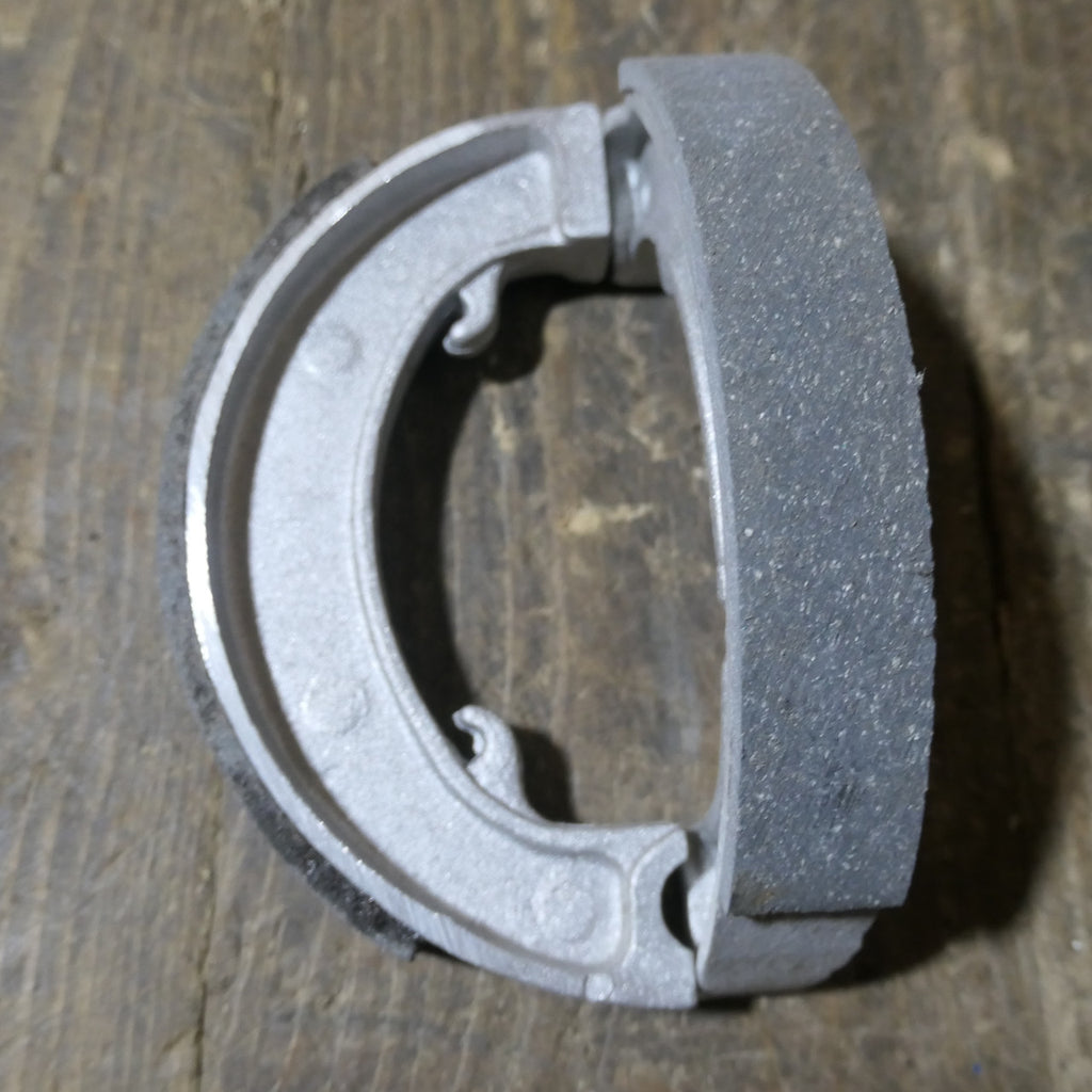 ,BSA C15 Brake Shoes, NOS GF1081 I pair