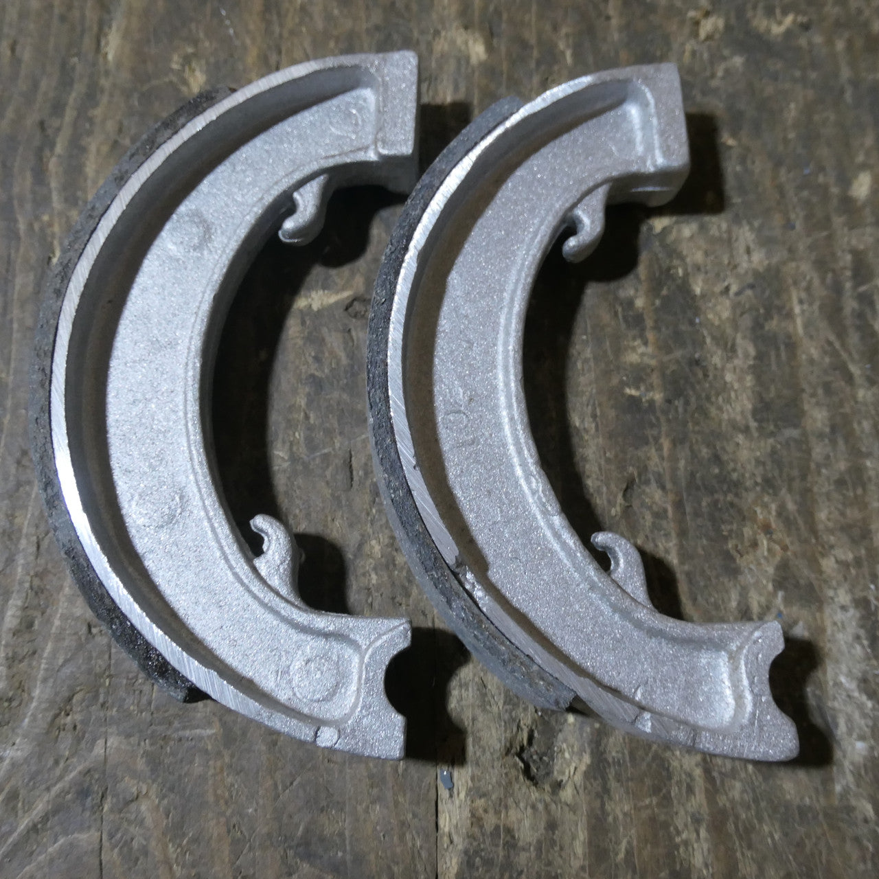 ,BSA C15 Brake Shoes, NOS GF1081 I pair