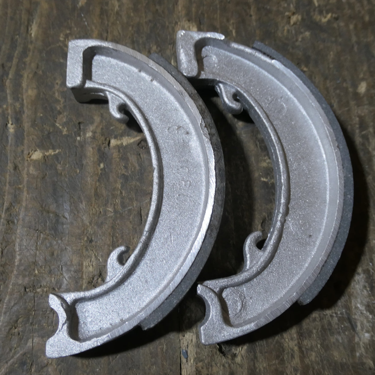 ,BSA C15 Brake Shoes, NOS GF1081 I pair