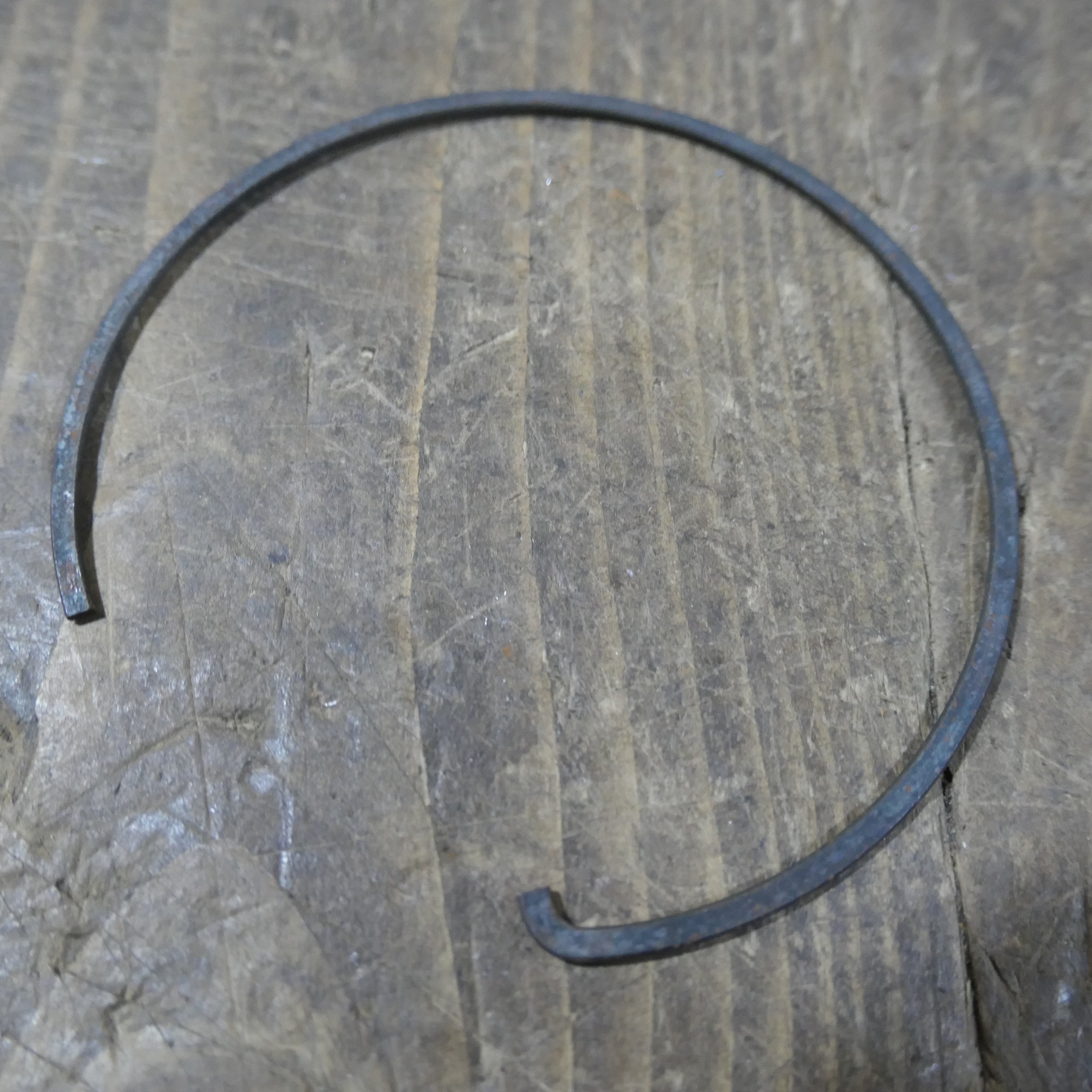 Honda P50 ,Rear Wheel Sprocket Circlip, Genuine NOS Honda Part Number 90601-044-000