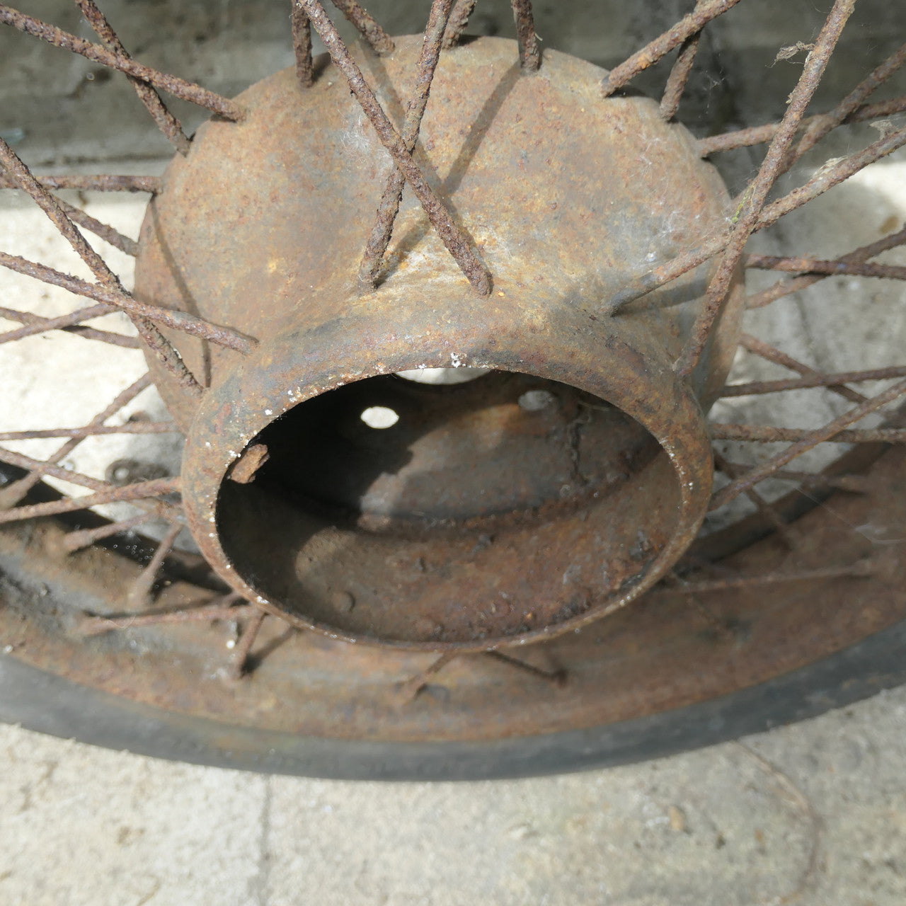 1930s ,Vintage Car Spoked Wheel, For Restoration Alvis Jaguar MG Bentley Lagonda etc