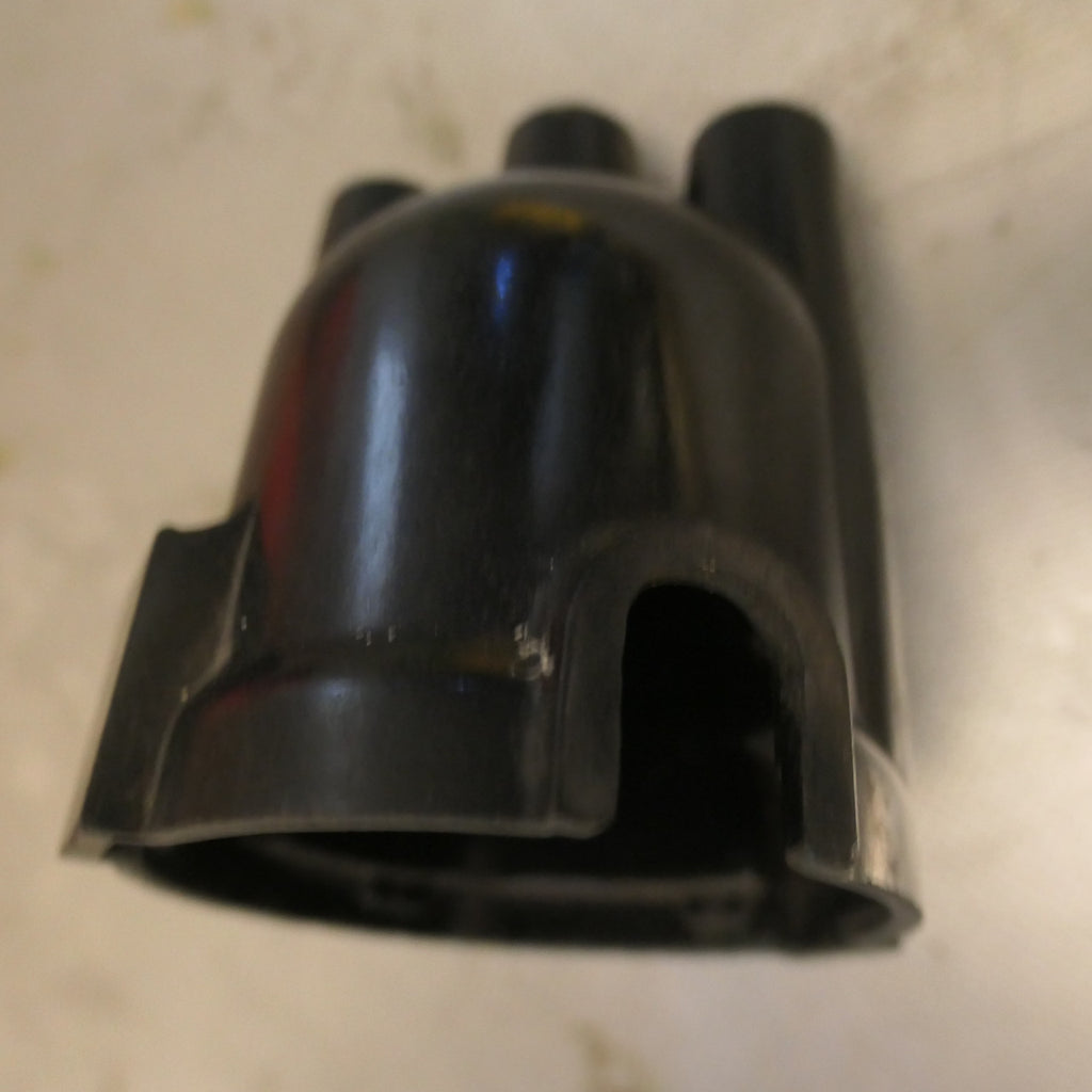 Triumph T21 3TA 5TA 350 and 500 Unit Twins ,Distributor Cap, Used