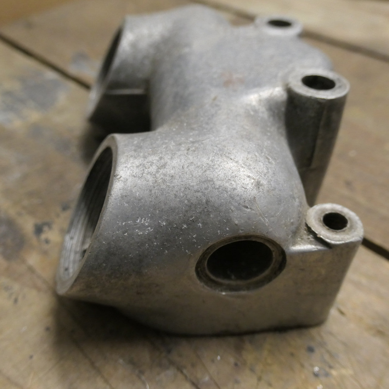 Triumph Pre-Unit ,Exhaust Rocker Box, E1461-2