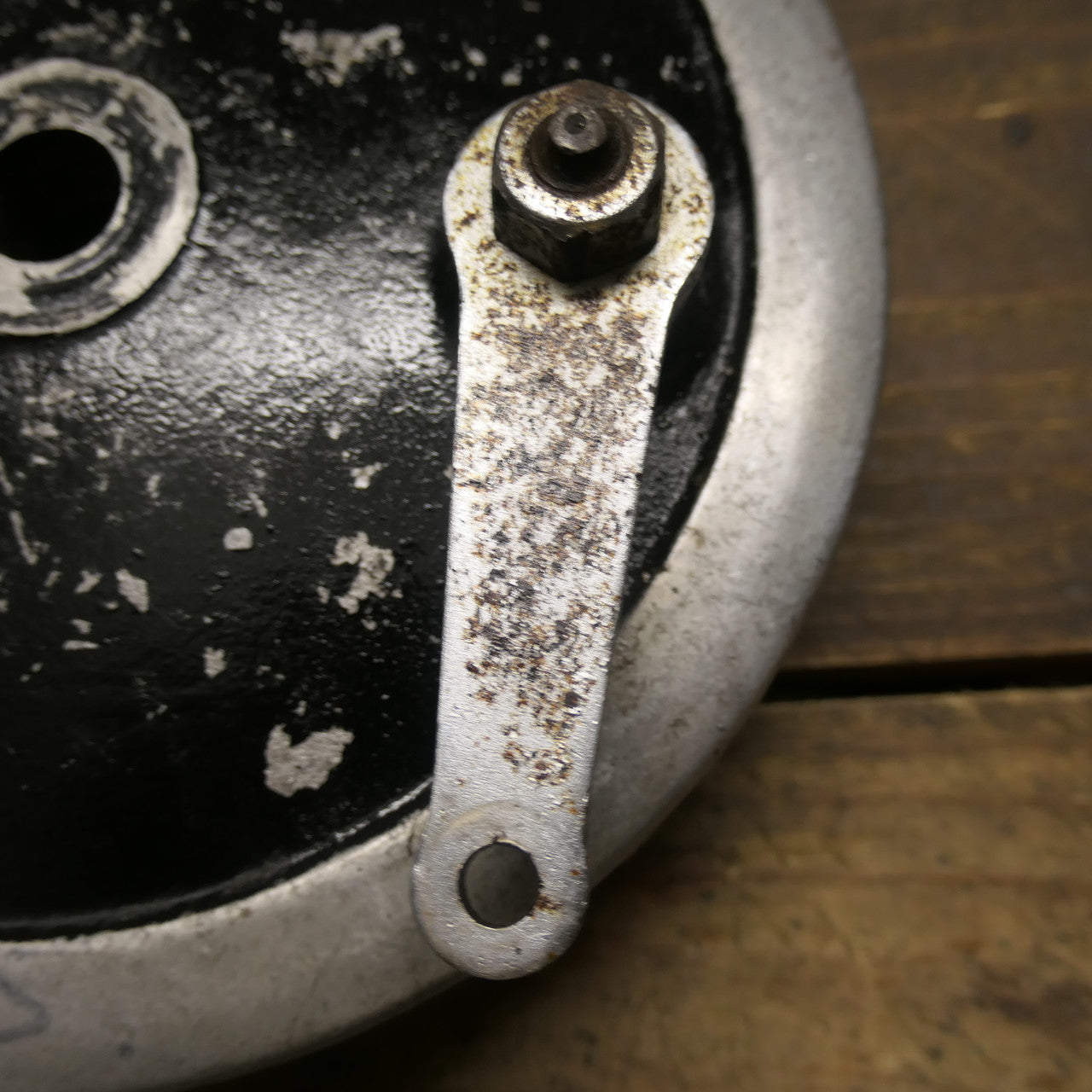 BSA C15 B40 ,Front Brake Plate and Shoes,