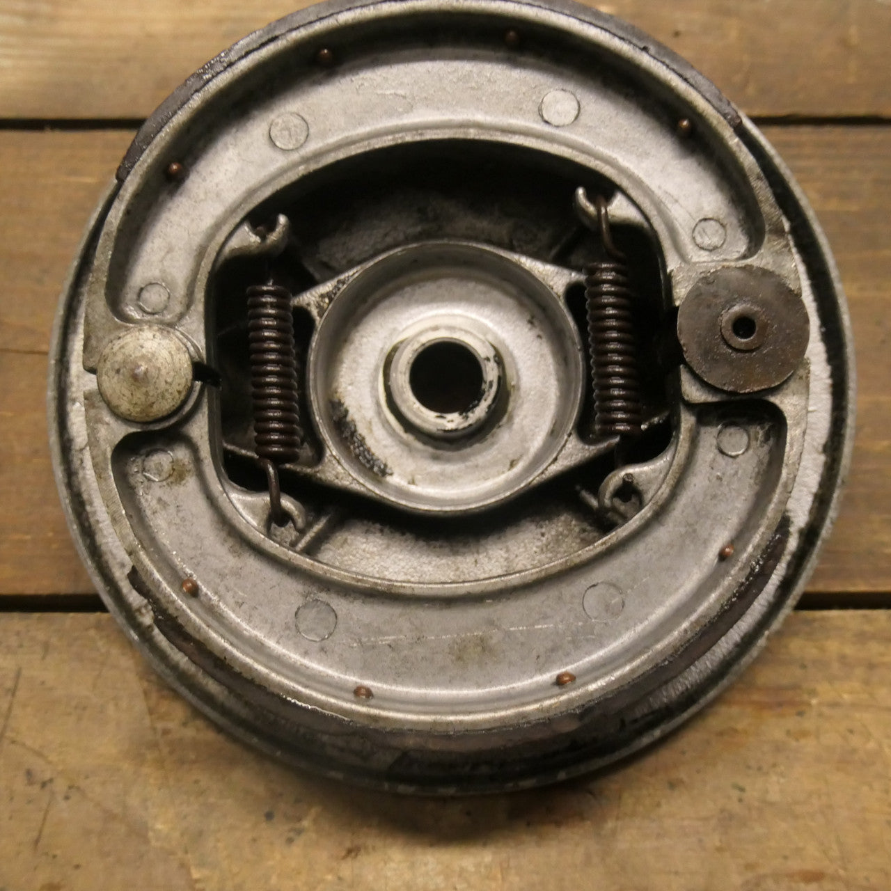 BSA C15 B40 ,Front Brake Plate and Shoes,