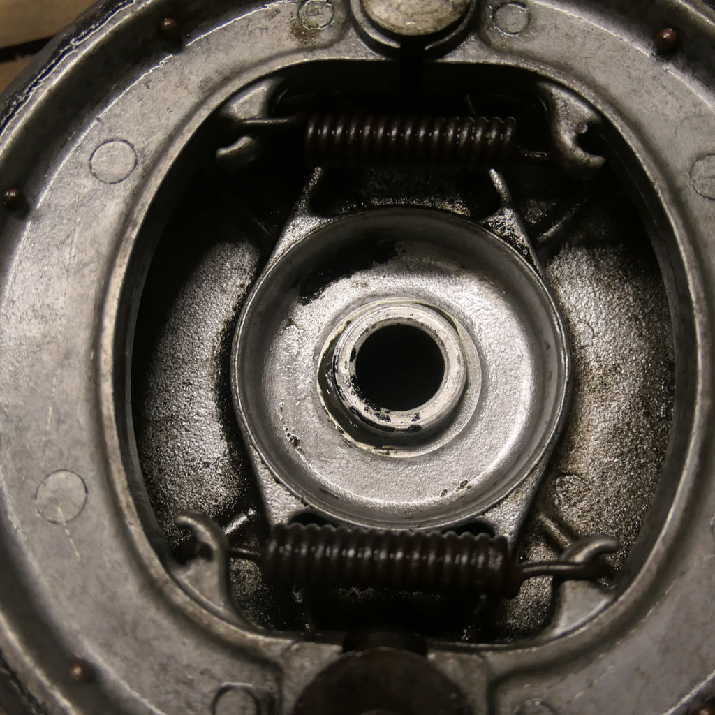 BSA C15 B40 ,Front Brake Plate and Shoes,