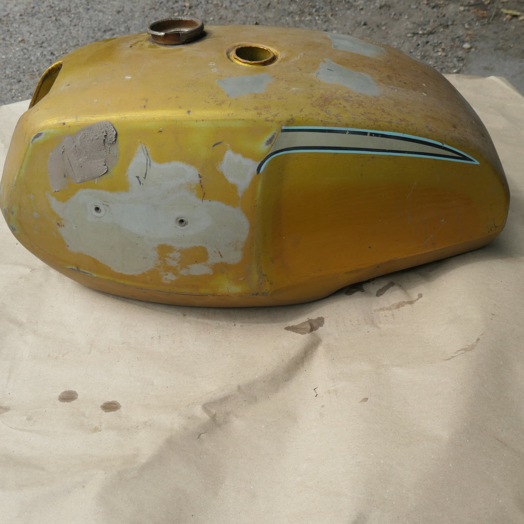 Triumph T140 Tiger Bonneville UK Spec ,Fuel Tank, Used Gold For Restoration