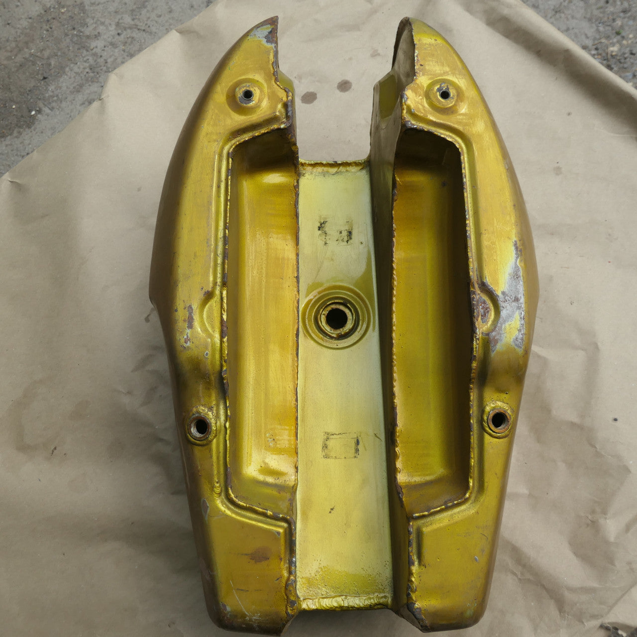 Triumph T140 Tiger Bonneville UK Spec ,Fuel Tank, Used Gold For Restoration
