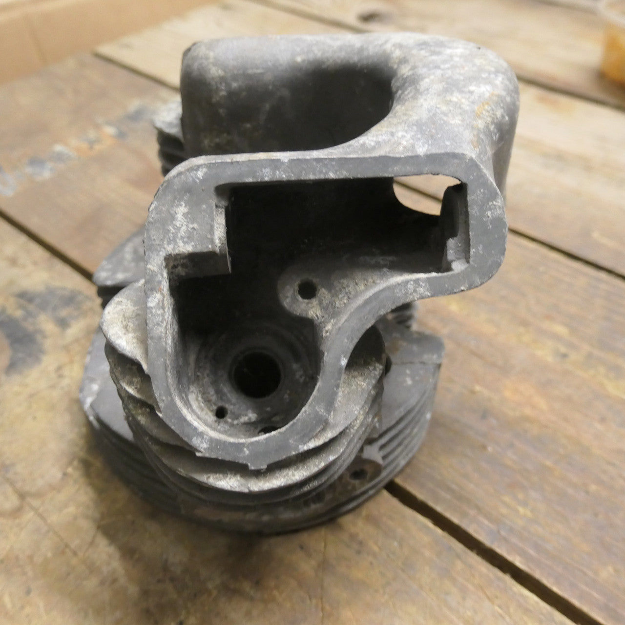 Triumph Tiger Cub ,T20 Cylinder Head, two broken fins