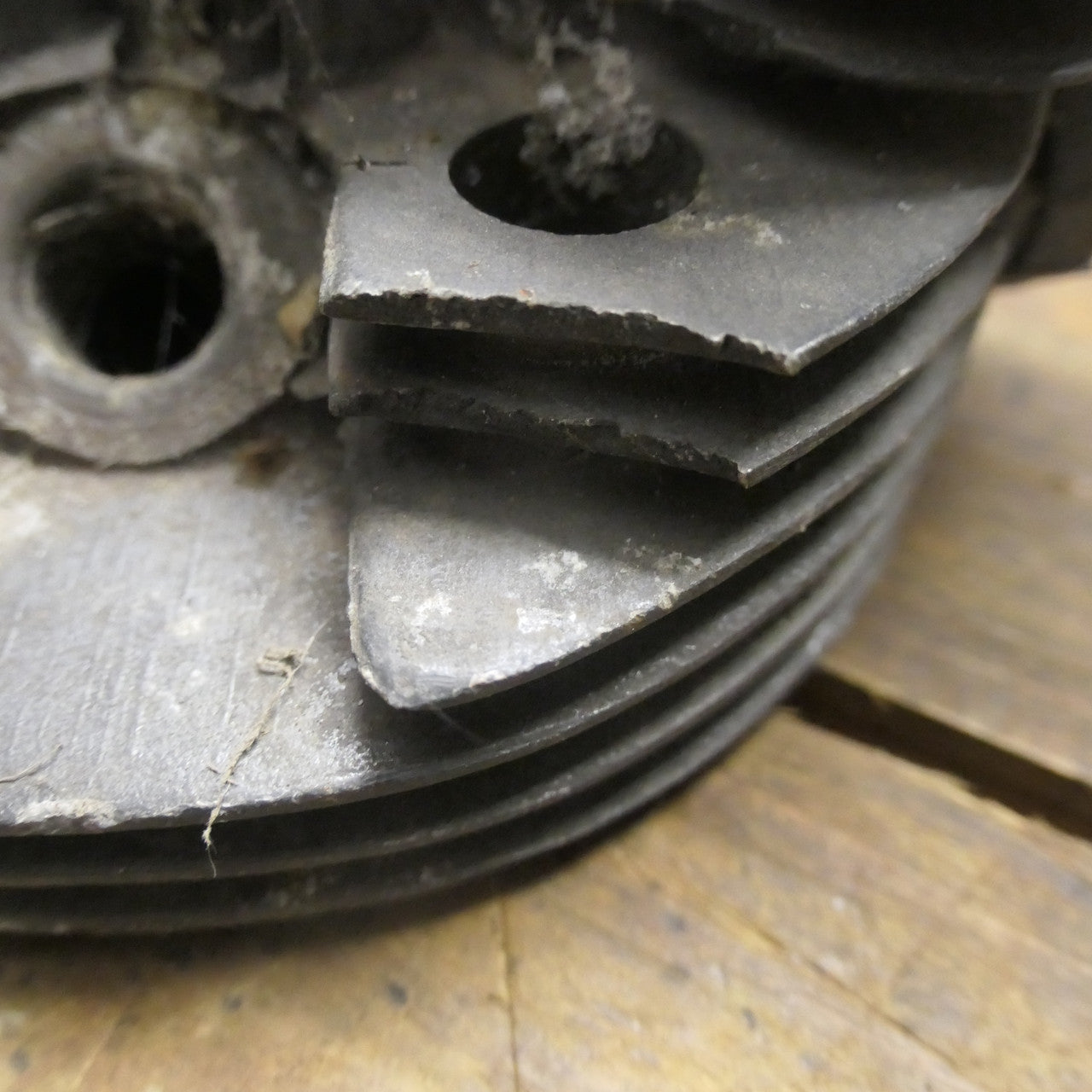 Triumph Tiger Cub ,T20 Cylinder Head, two broken fins