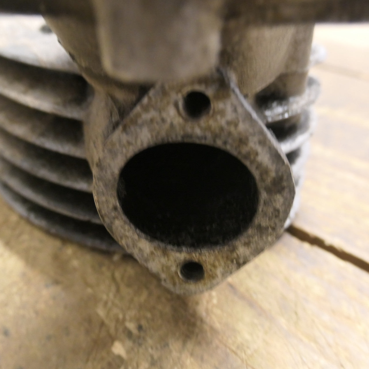 AJS Model 20 Matchless ,G9 Cylinder Head, Left Side