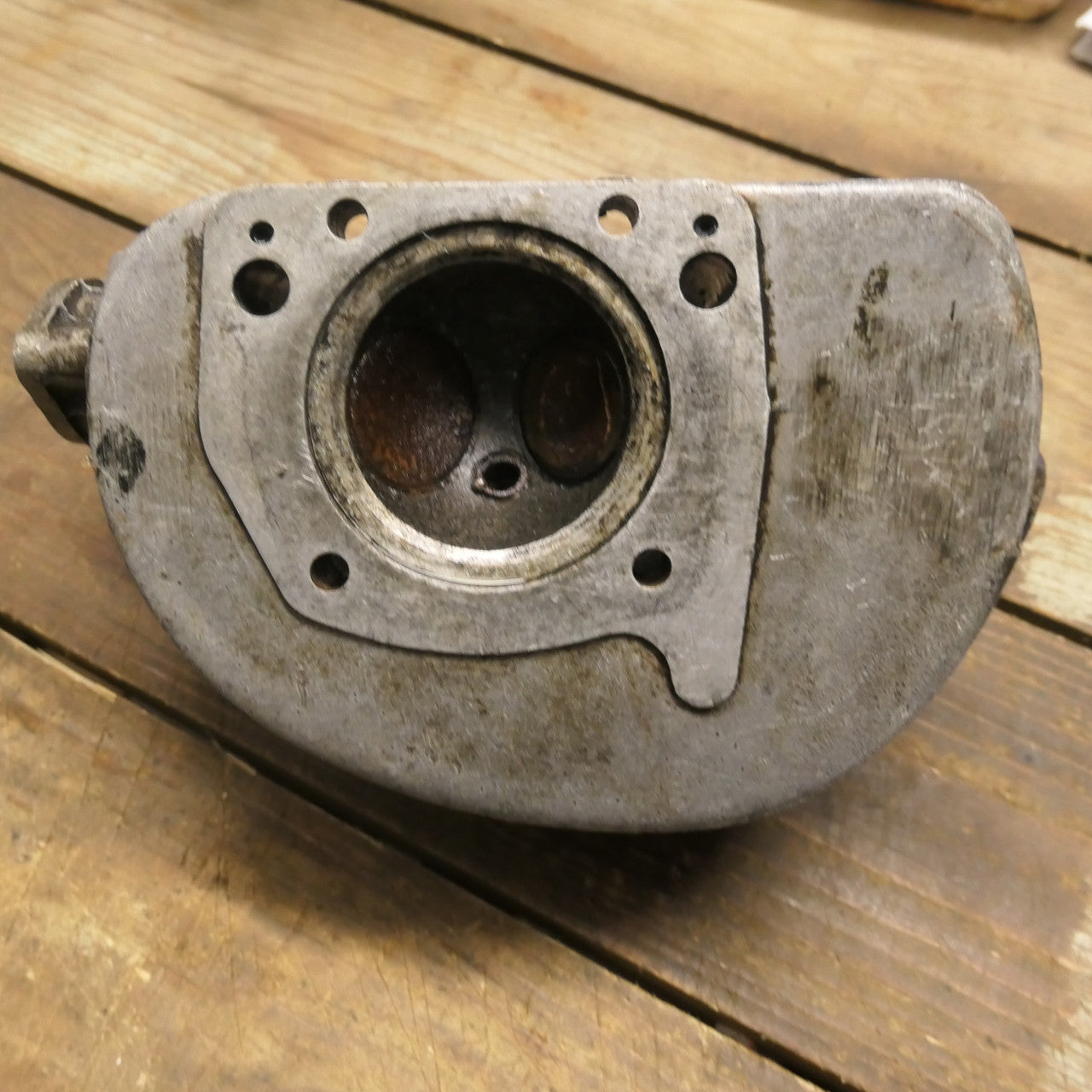 AJS Model 20 Matchless ,G9 Cylinder Head, Left Side