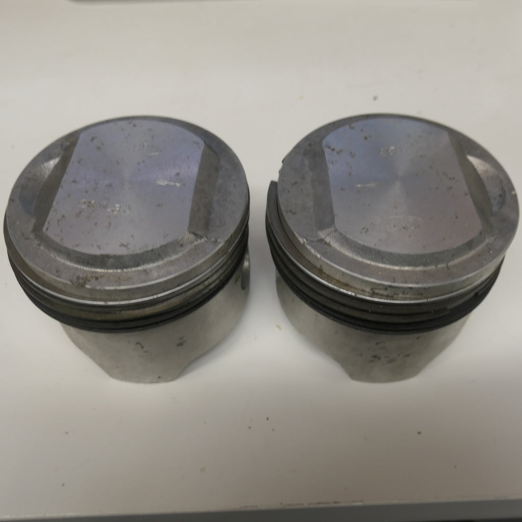 Moto Guzzi T3 Genuine NOS ,Pistons Rings,Circlips & Gudgeon Pins Made In Italy