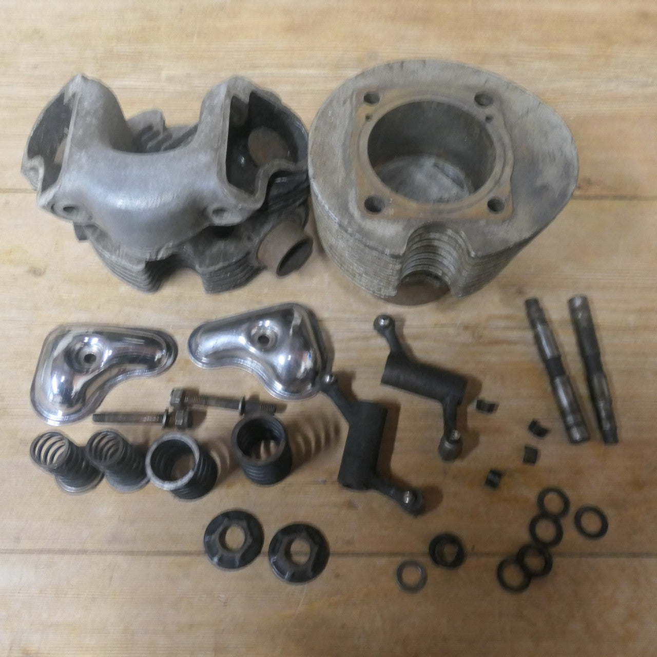 Triumph Tiger Cub T20 ,Head Barrel Piston with Valves, etc