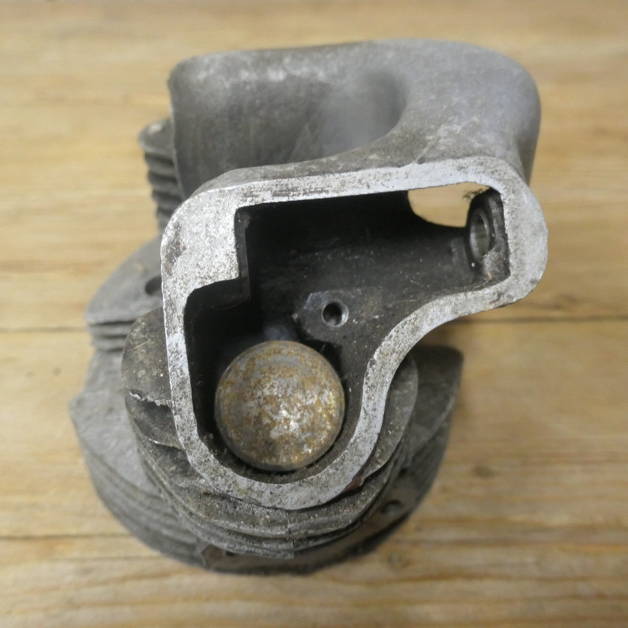 Triumph Tiger Cub T20 ,Head Barrel Piston with Valves, etc