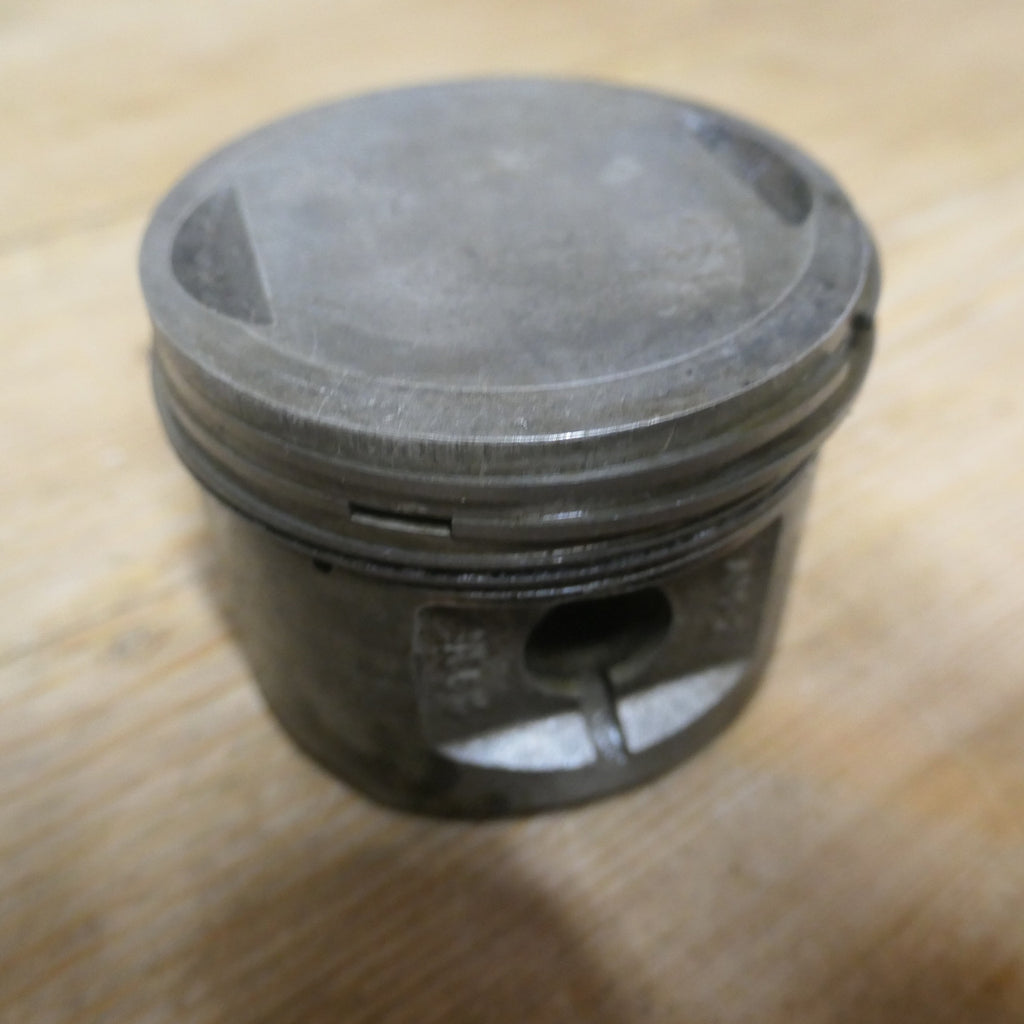 Triumph Tiger Cub T20 ,Head Barrel Piston with Valves, etc