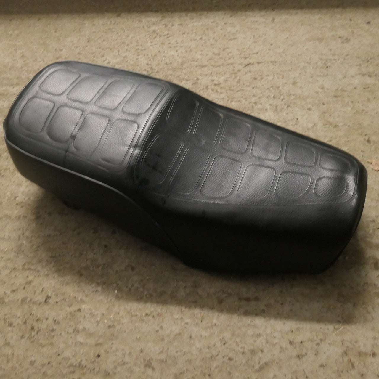 Suzuki GN125 ,GN250 Seat,