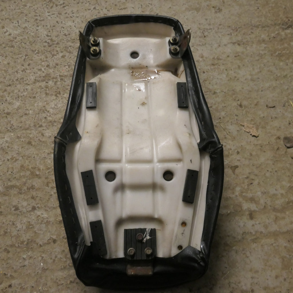 Suzuki GN125 ,GN250 Seat,