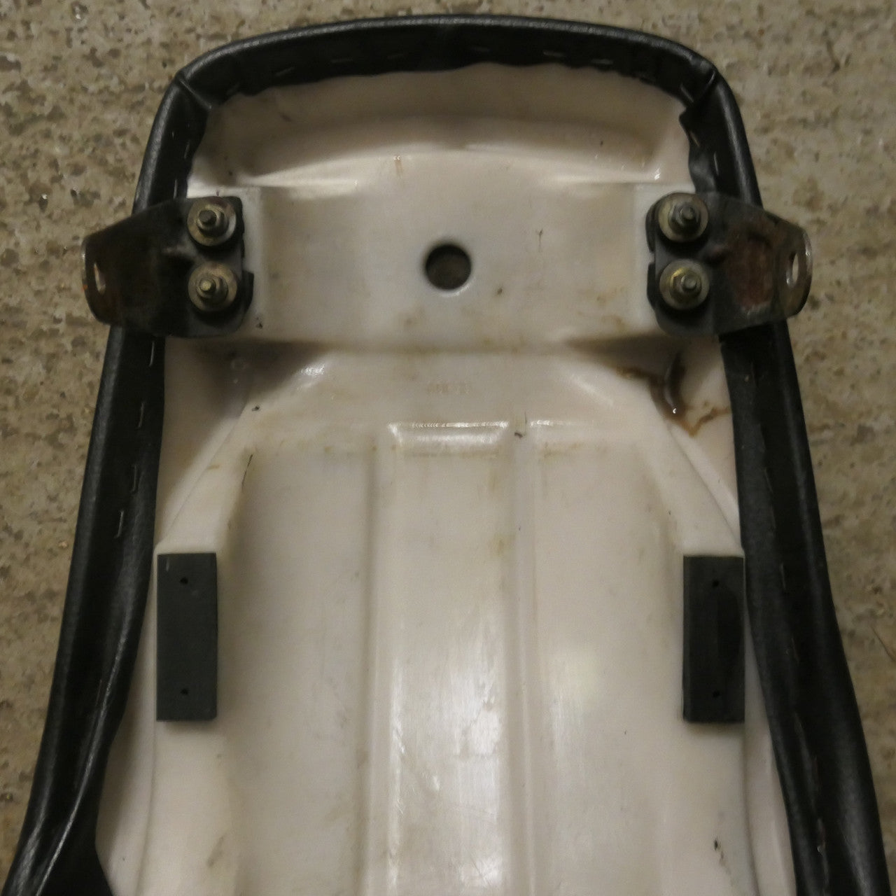 Suzuki GN125 ,GN250 Seat,