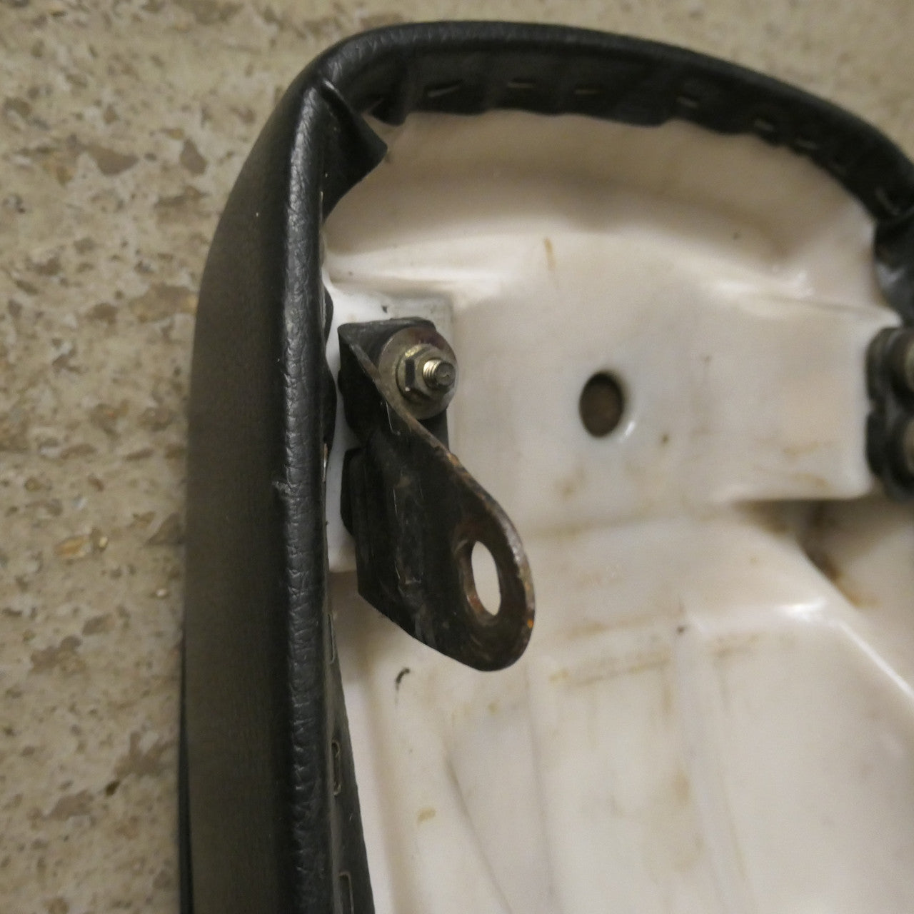 Suzuki GN125 ,GN250 Seat,