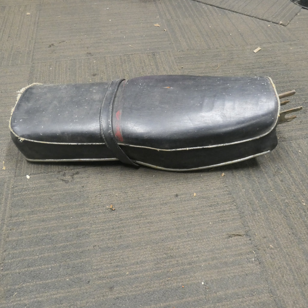 HONDA C92 CA92 C95 CA95 CA160, Original Seat, for restoration.