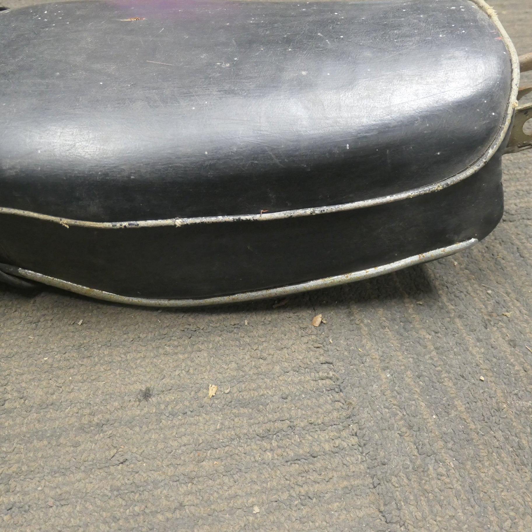 HONDA C92 CA92 C95 CA95 CA160, Original Seat, for restoration.