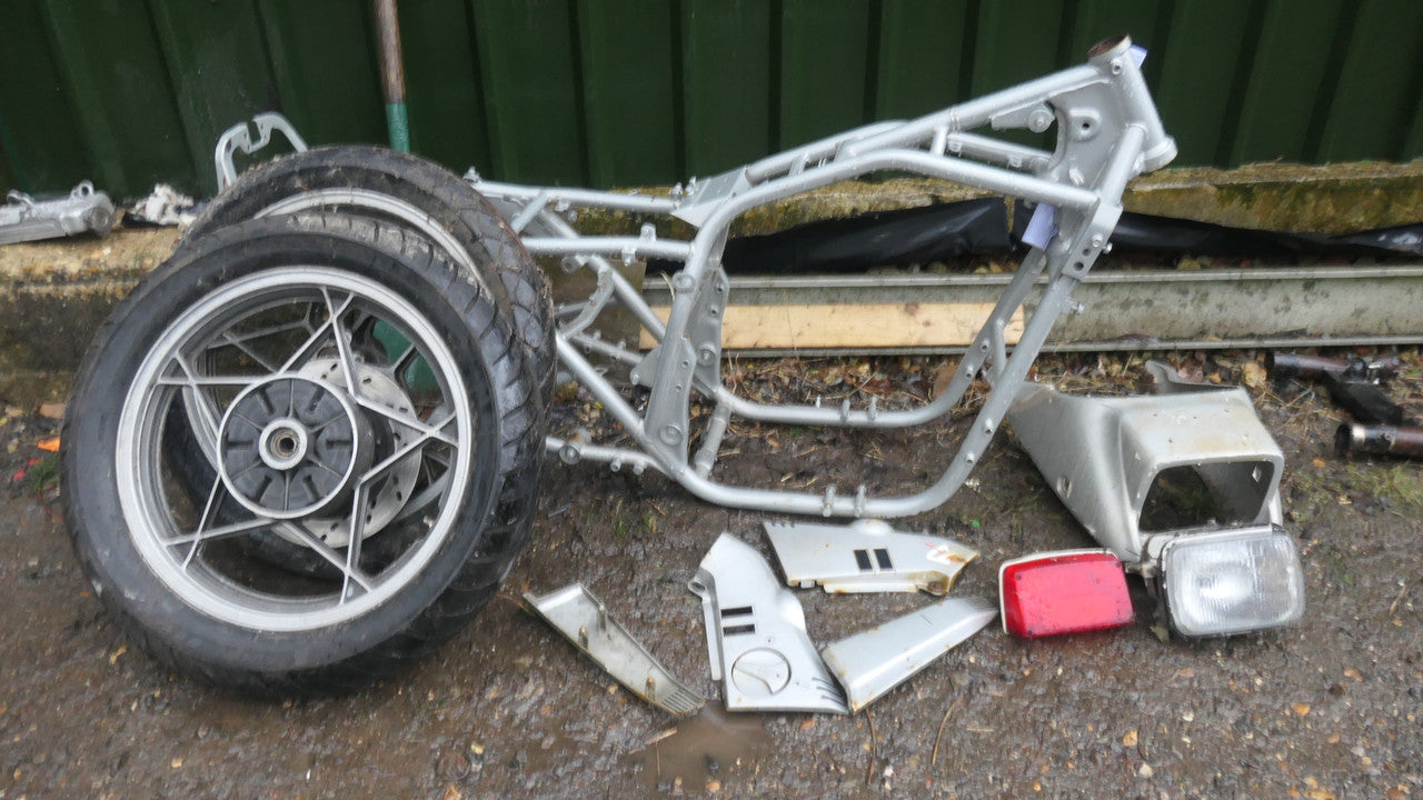 Suzuki ,GS750X Engine Frame wheels, other parts Project No paperwork
