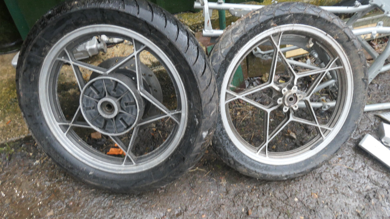 Suzuki ,GS750X Engine Frame wheels, other parts Project No paperwork