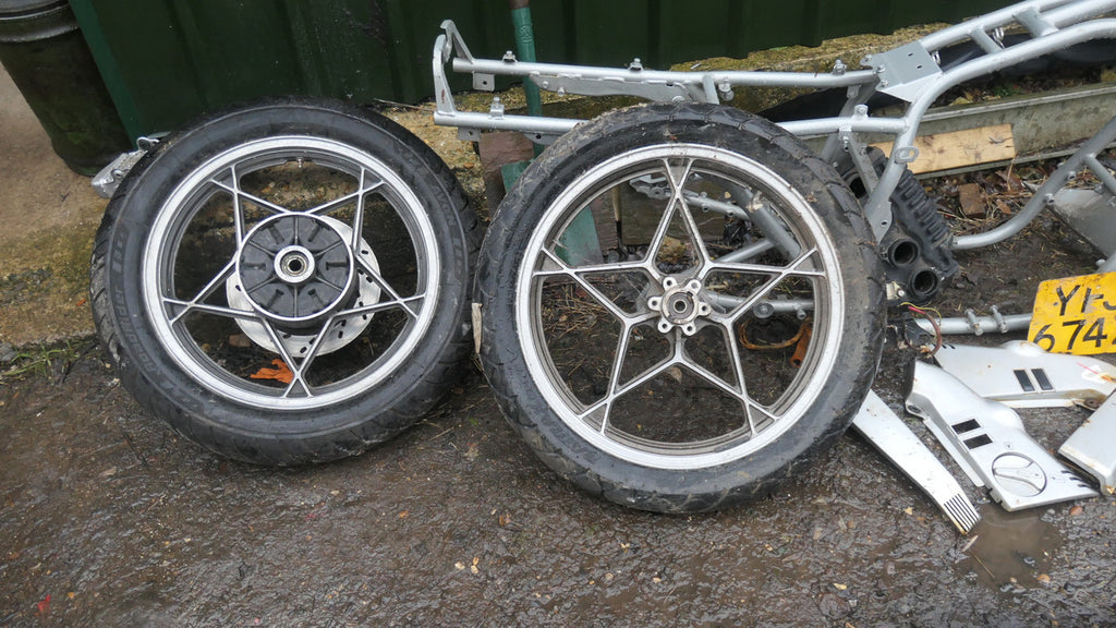 Suzuki ,GS750X Engine Frame wheels, other parts Project No paperwork