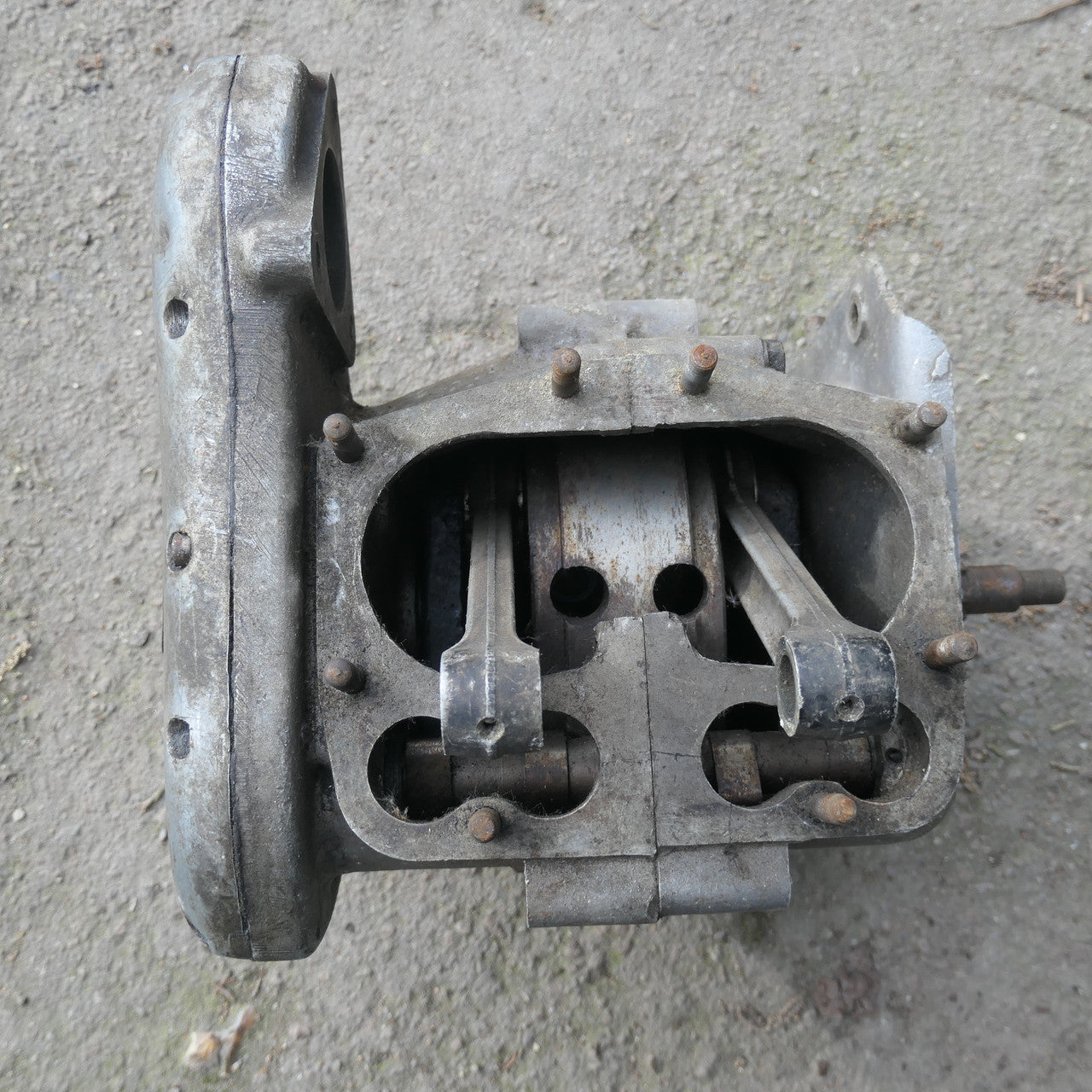Triumph TRW 500 ,Engine Bottom Half, with crankshaft 1952
