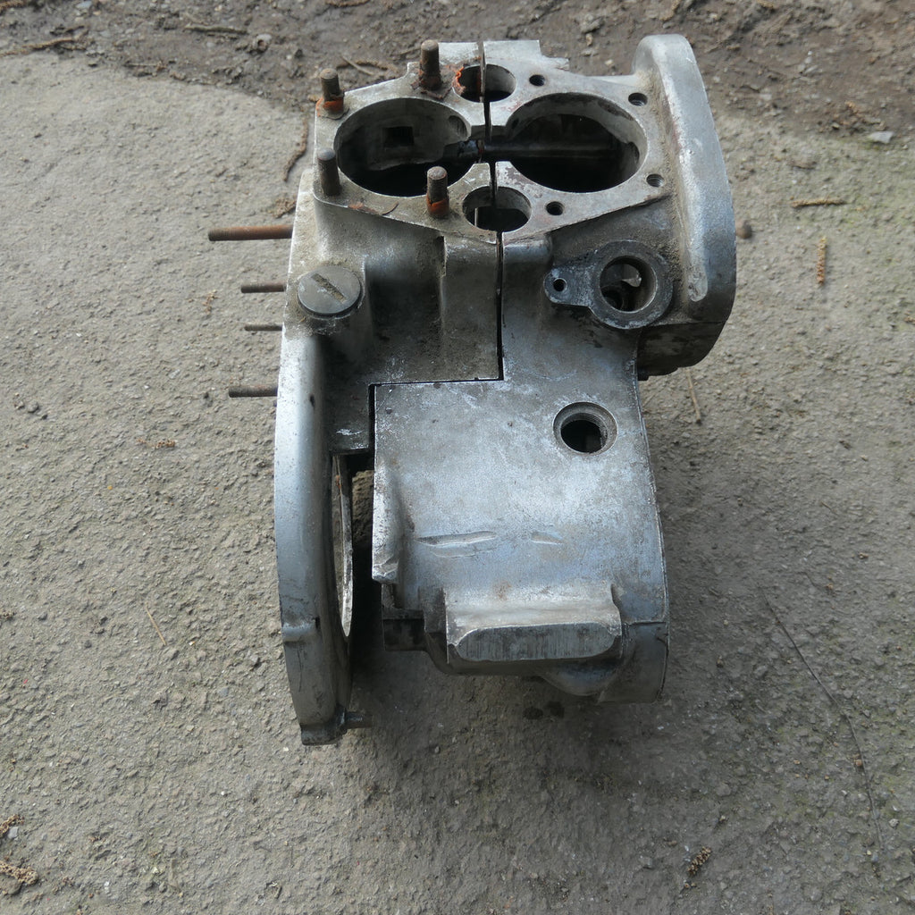 Triumph T90 (350 Unit Twin) ,Crankcases, H32389 1962 to 1968