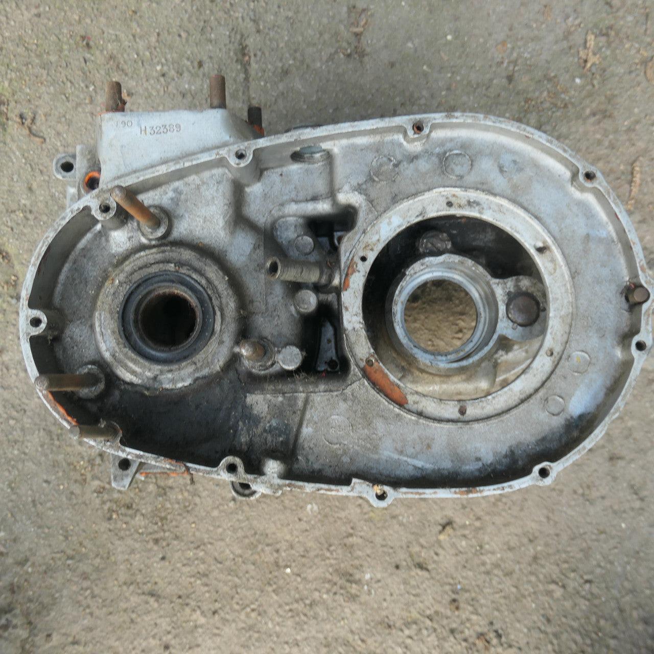 Triumph T90 (350 Unit Twin) ,Crankcases, H32389 1962 to 1968