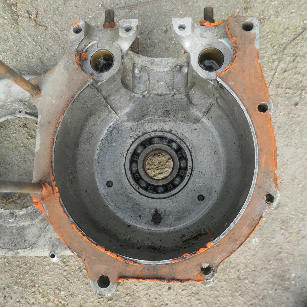 Triumph T90 (350 Unit Twin) ,Crankcases, H32389 1962 to 1968