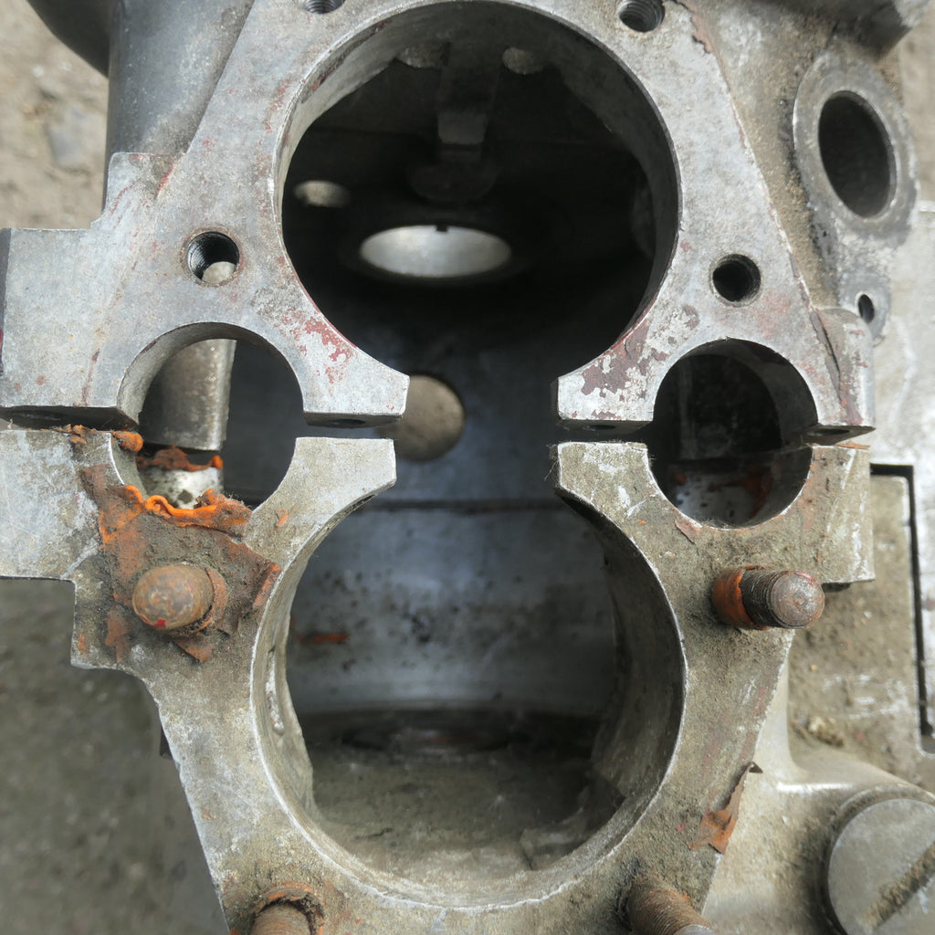 Triumph T90 (350 Unit Twin) ,Crankcases, H32389 1962 to 1968