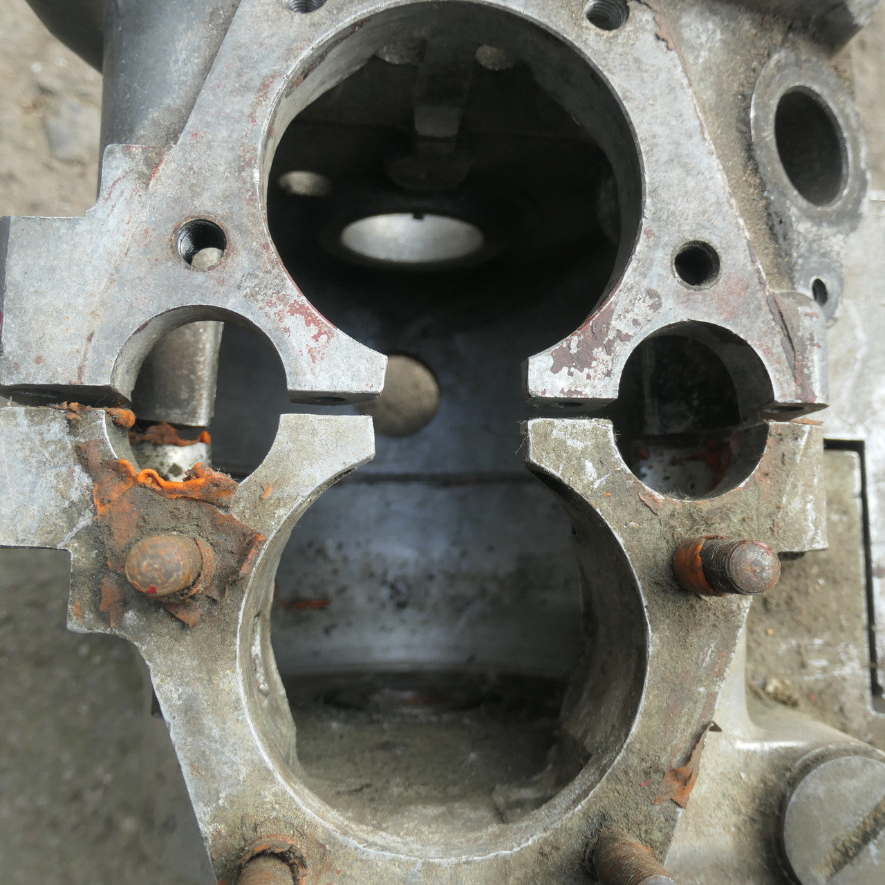 Triumph T90 (350 Unit Twin) ,Crankcases, H32389 1962 to 1968