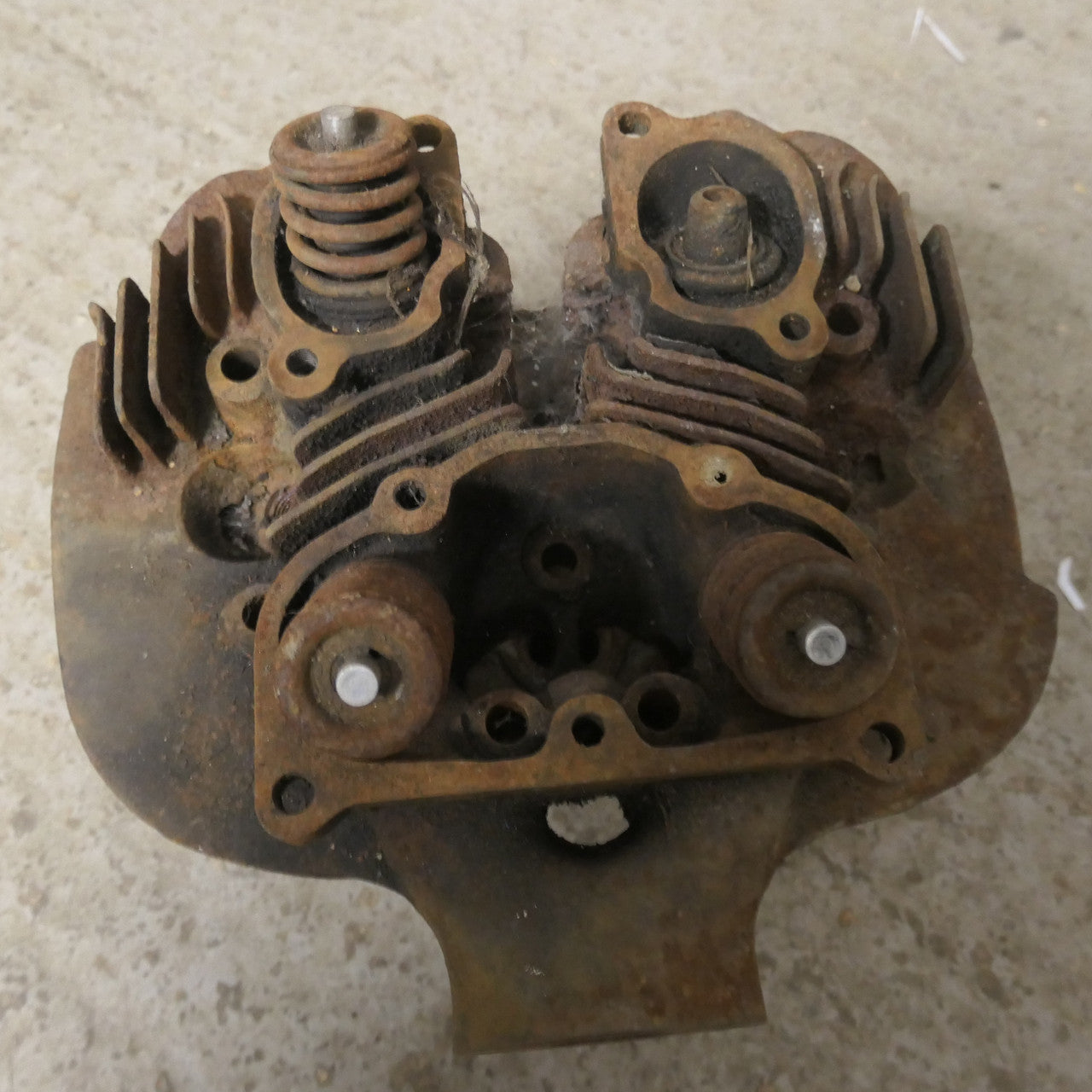 BSA A7 A10 ,Head and Rocker Unit, For Restoration