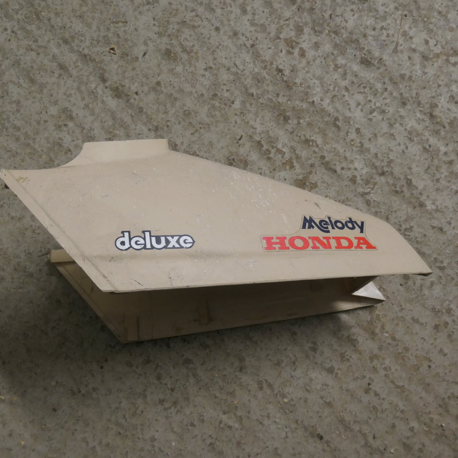 Honda Melody Deluxe, Rear Panel, Mudguard Battery Box for restoration.