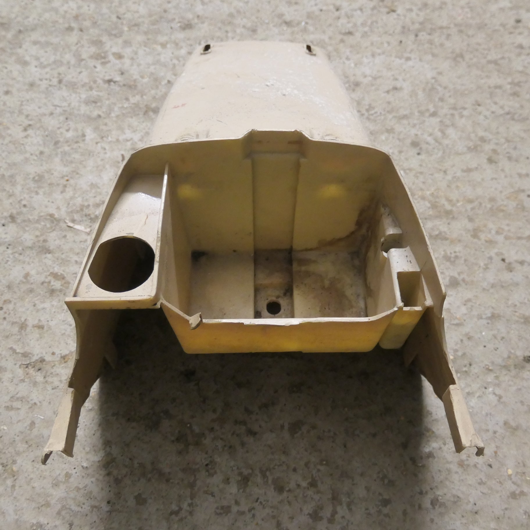 Honda Melody Deluxe, Rear Panel, Mudguard Battery Box for restoration.
